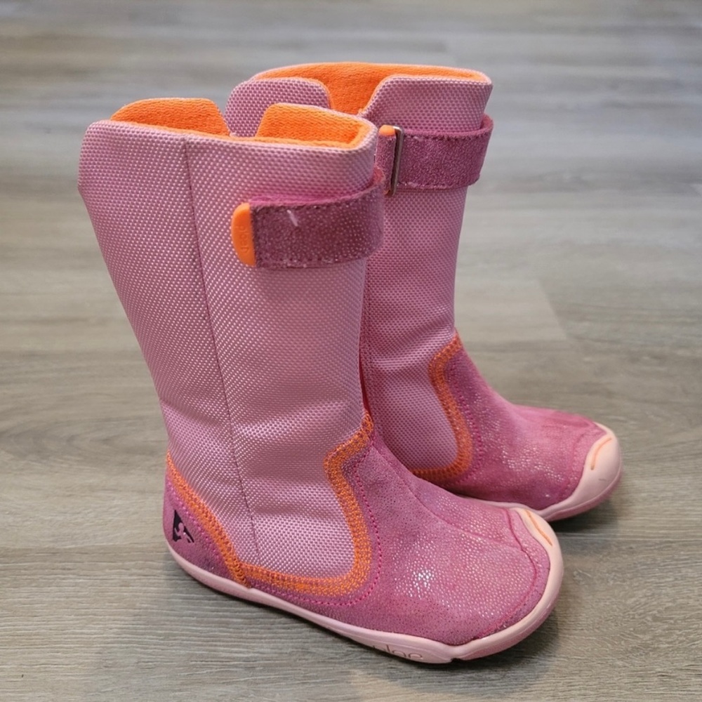 Plae boots size 8.5